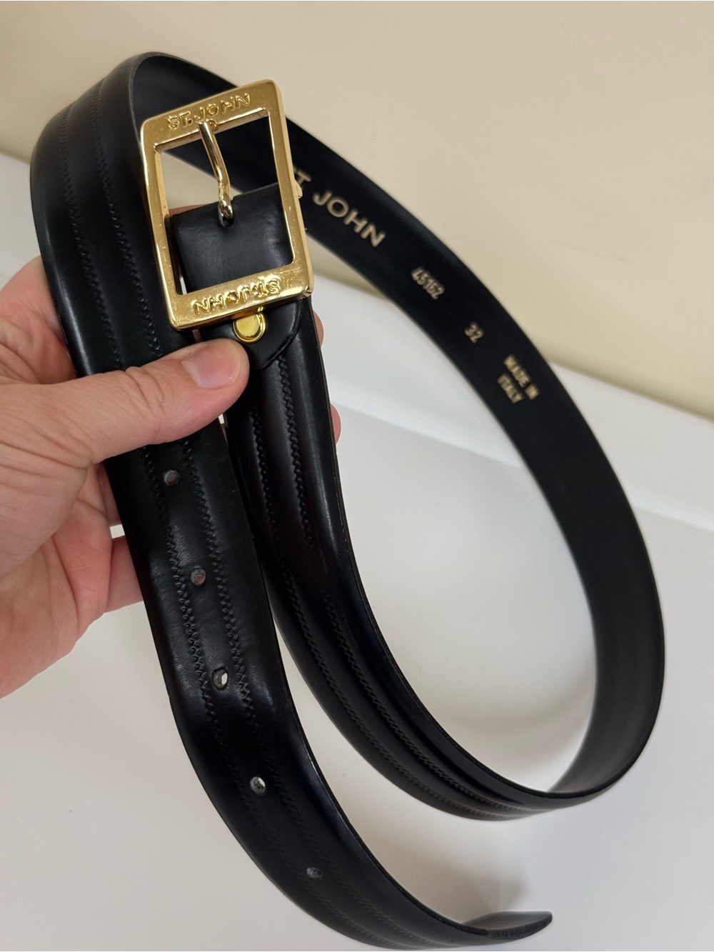 St. John Black Leather Belt With Gold-Tone Embossed Buckle Size 32 Made In Italy